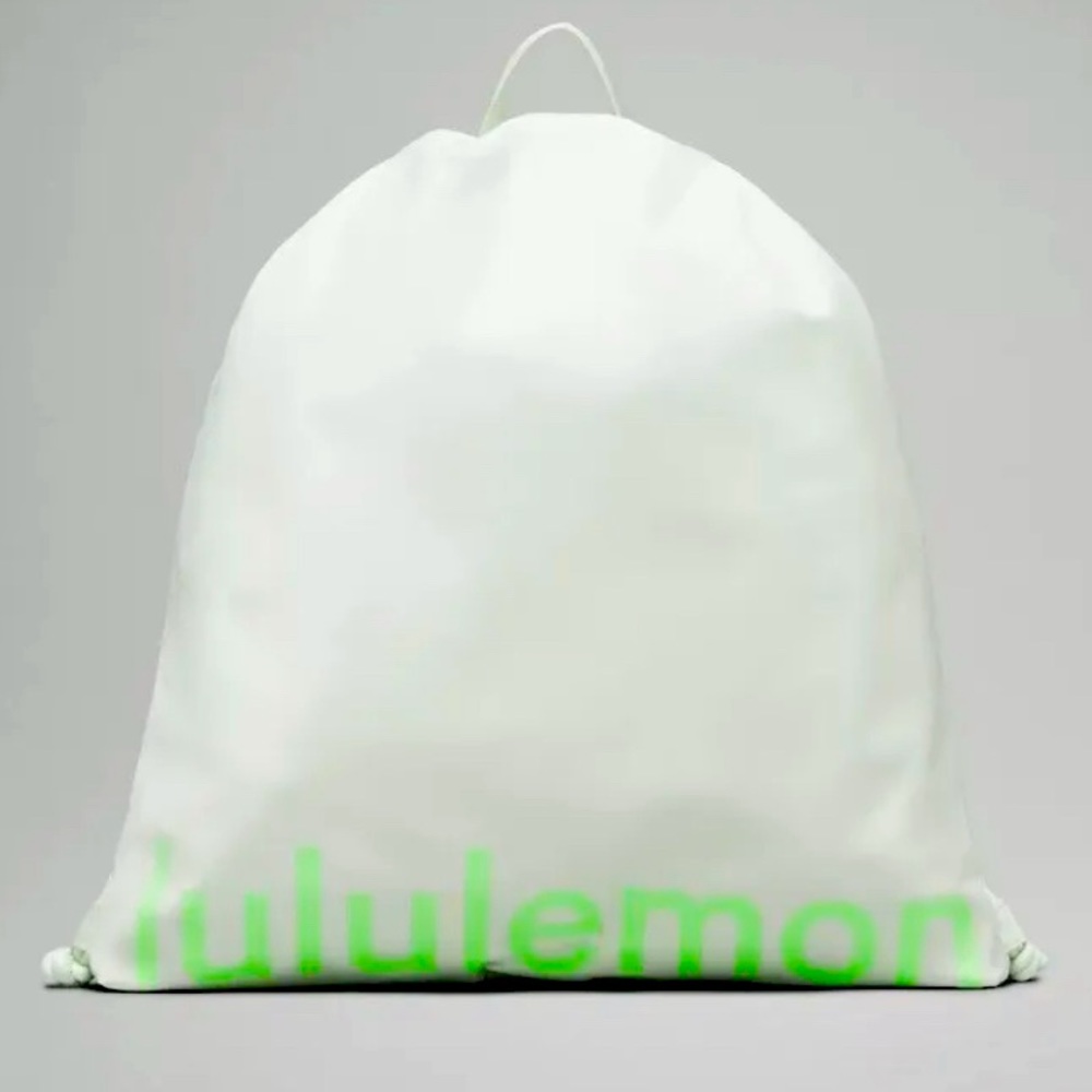 NWT Lululemon Lightweight Gym Sack 13L